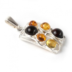 Gebogener Bernsteinanhänger 