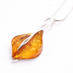 Bernstein Anhänger Modern 